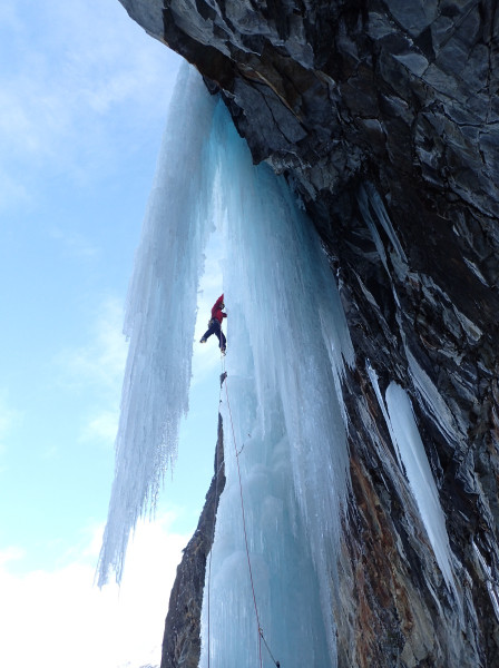 Jake on the WI6 crux pitch of Hard Ice In The Rock Direct!
