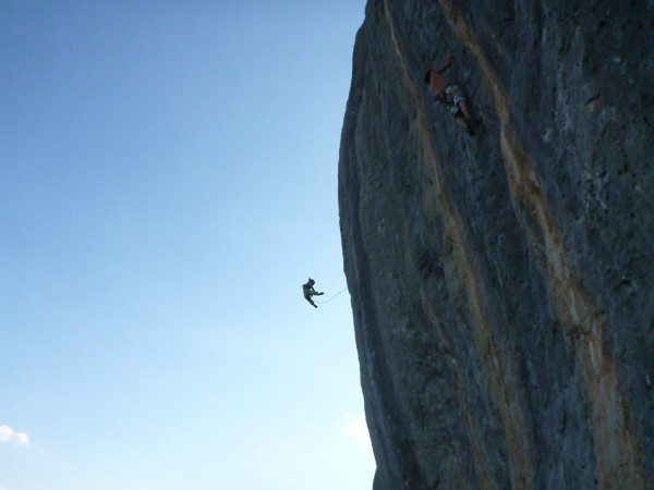 Harriet taking a monster wanger from Blocage Violent 7b+